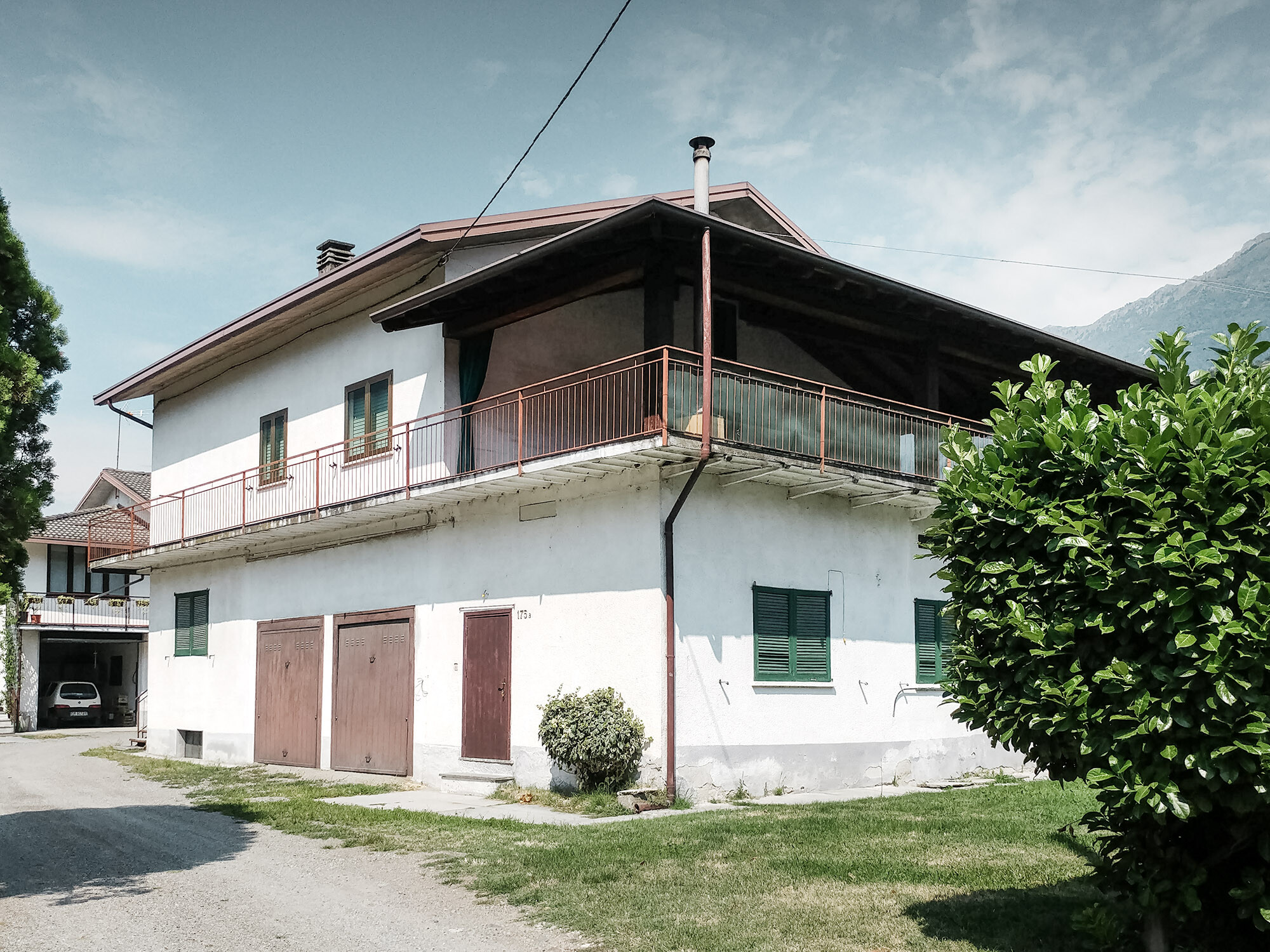 Das sanierungsbedürftige Haus in der Via Fumagalli Eliseo vor den Sanierungsarbeiten. 