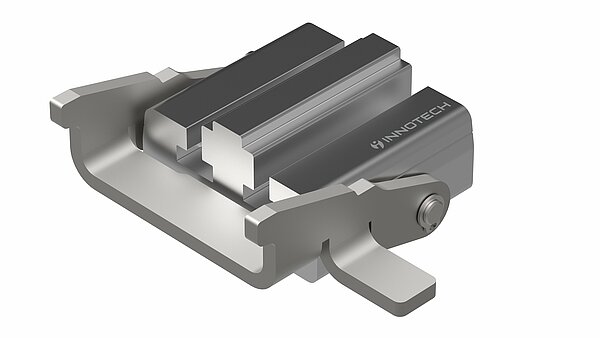 Der variable Schienenabschluss des TAURUS Sicherungssystems von INNOTECH® aus Edelstahl, entwickelt für die sichere und flexible Montage von Photovoltaikanlagen auf PREFA Dächern aus robustem und hochwertigem Blech. Diese Komponente des TAURUS Schienensystems ermöglicht eine anpassbare Befestigung der Führungsschienen und trägt zur Sicherheit und Stabilität auf dem Dach bei. Das System ist speziell für PREFA Kleinformate konzipiert und bietet eine zertifizierte Lösung nach EN 795 Typ A und D für die Sicherung von zwei Personen. Ideal für die Installation und Wartung von PV-Anlagen.